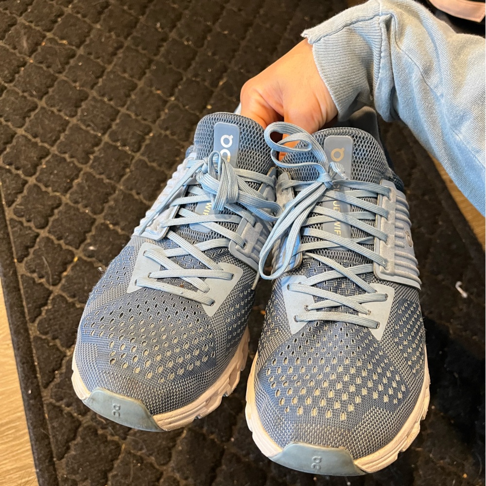 Blue on. Cloudswift women’s 10
